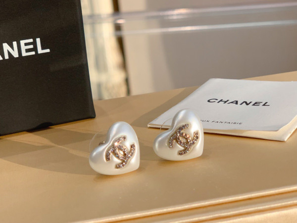 CL EARRINGS