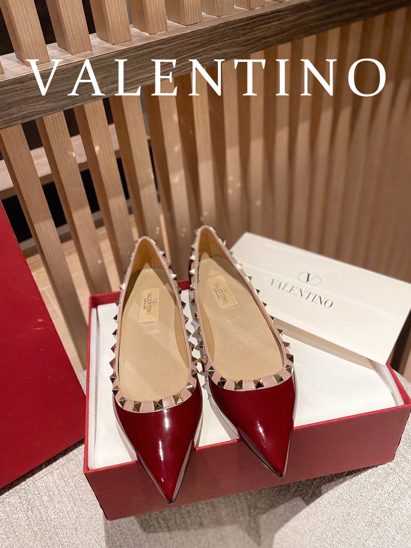 VALENTINO ROCKSTUD FLAT