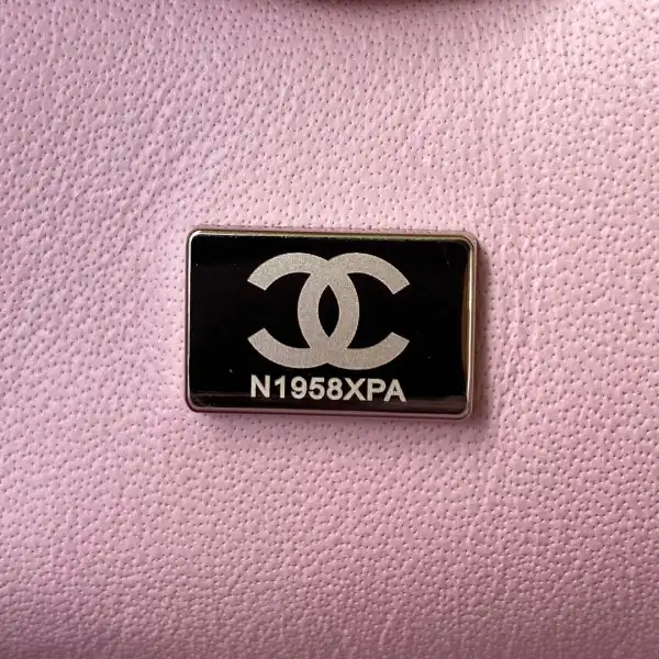 CHANEL FLAP BAG 17CM