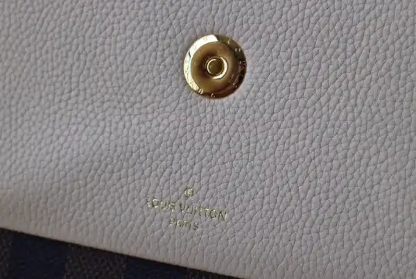 Rep LOUIS VUITTON VAVIN CHAIN WALLET