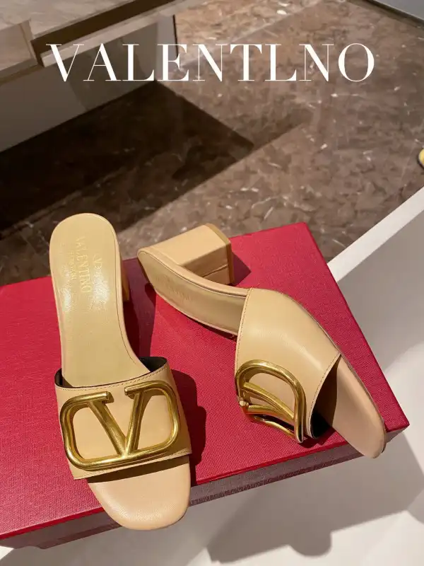 VALENTINO VLOGO SIGNATURE SLIDE SANDAL