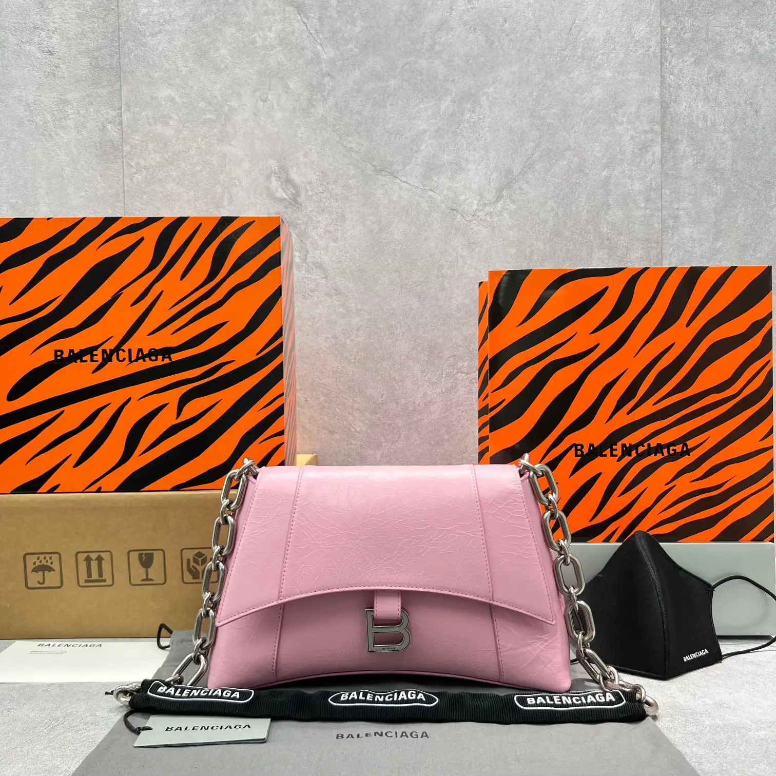 BALENCIAGA DOWNTOWN SMALL SHOULDER BAG WITH CHAIN