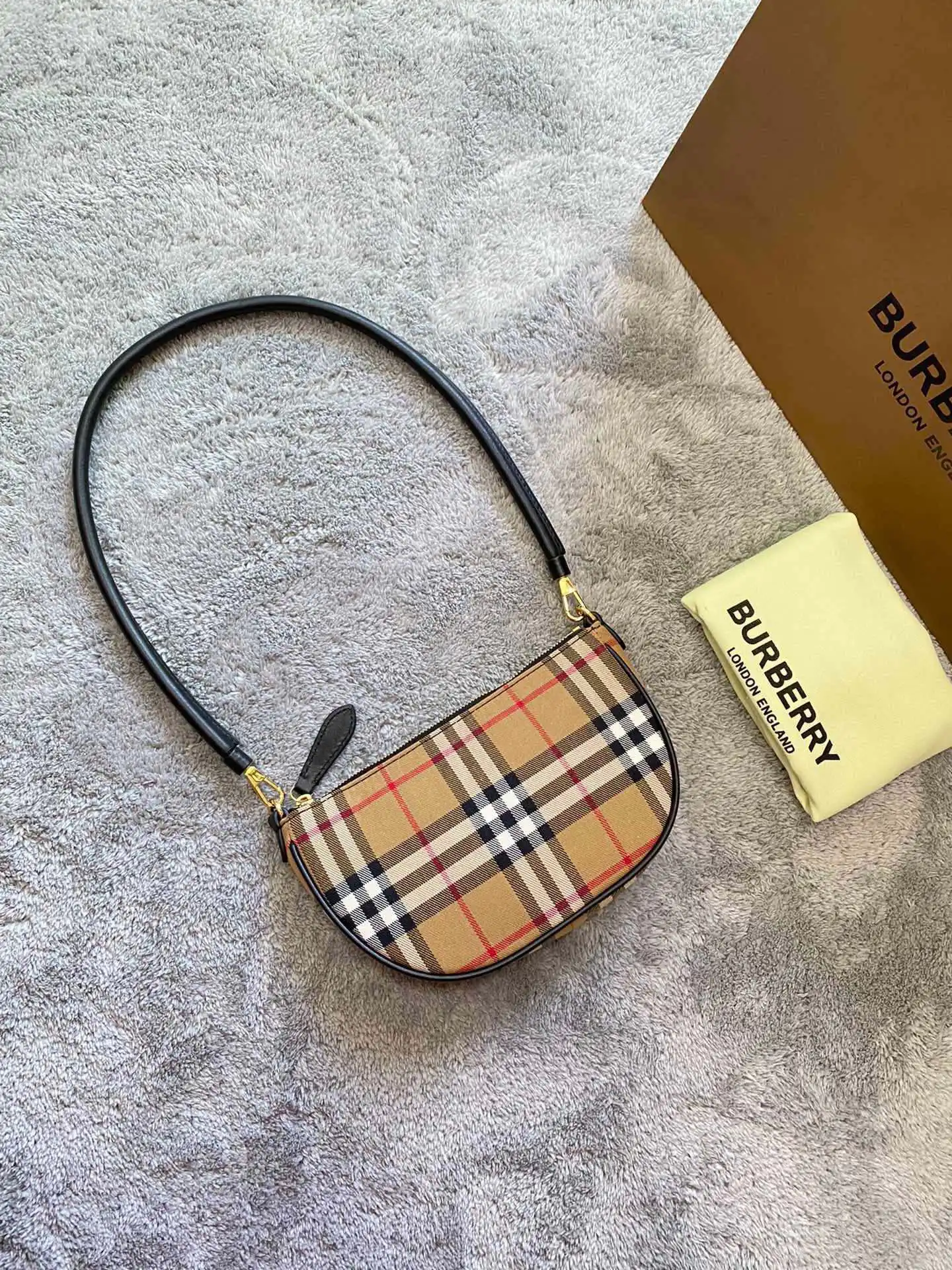 Frstbag ru BURBERRY Olympia Pouch