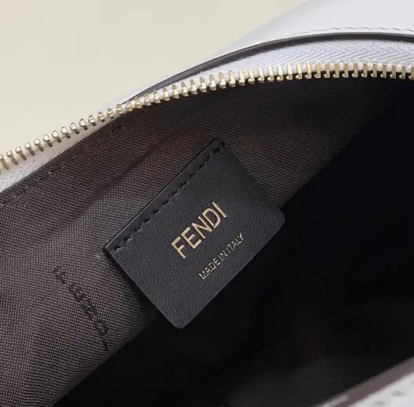 Frstbag ru Fendi Fendigraphy Small