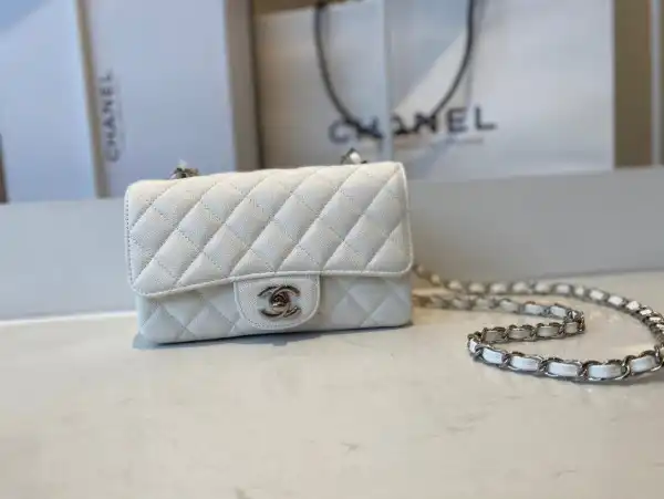 CHANEL FLAP BAG 20CM