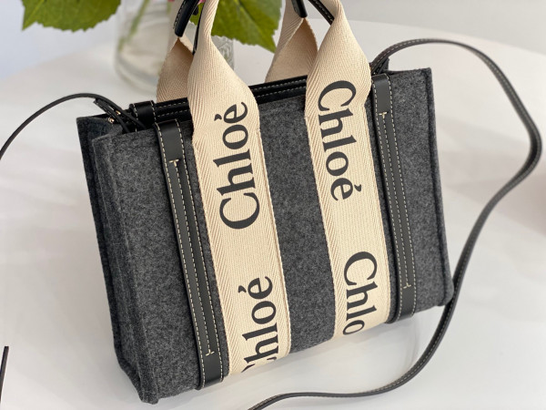 HOT SALE CHLOÉ small woody tote bag