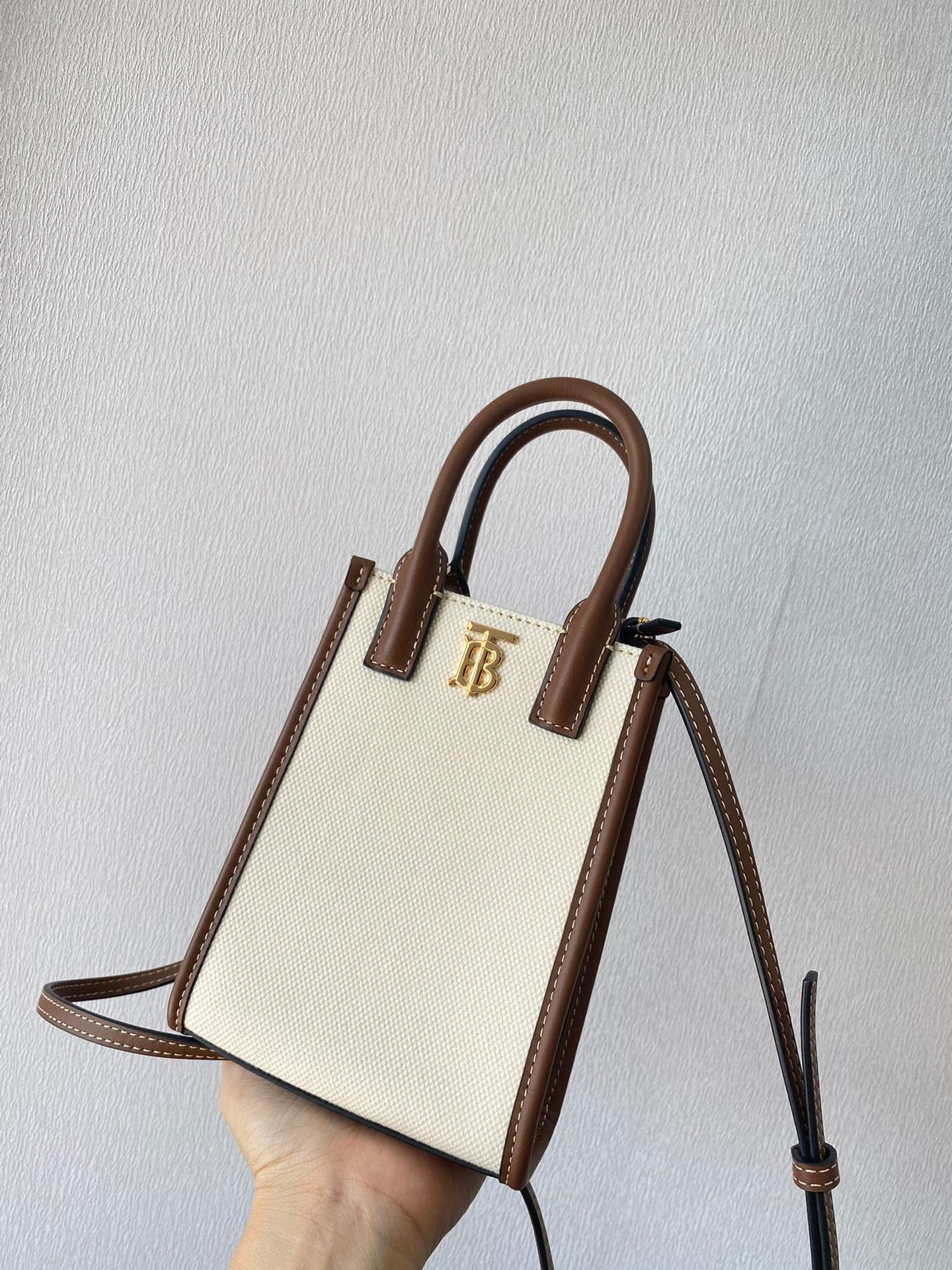 HOT SALE BURBERRY MICRO Frances Tote