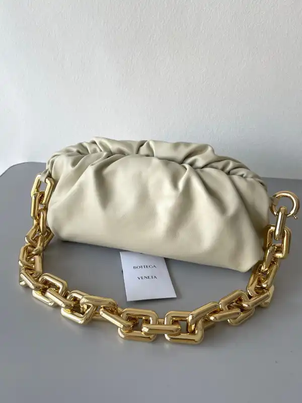 Frstbag ru BOTTEGA VENETA THE CHAIN POUCH