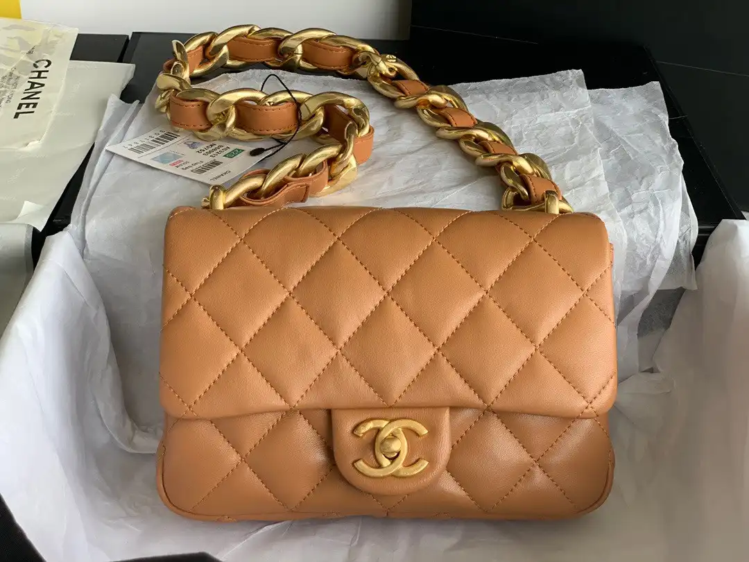 CHANEL SMALL FLAP BAG