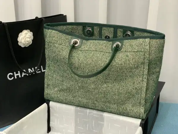 CHANEL SHOPPING BAG