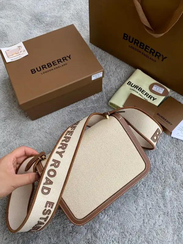 BURBERRY TB Bag