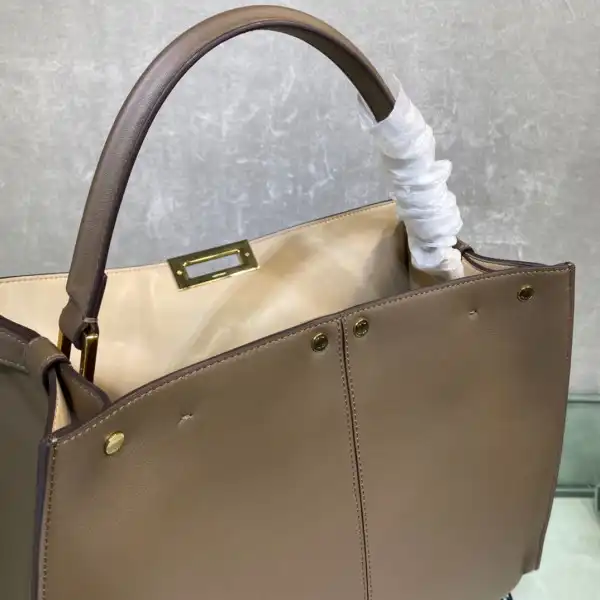 Bagsoffer yupoo FENDI PEEKABOO