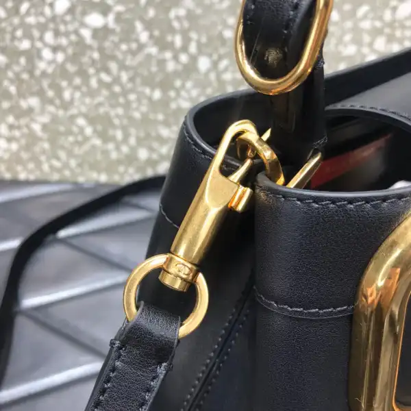 Frstbag ru Valentino VLOGO SIGNATURE