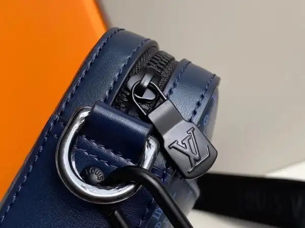 LOUIS VUITTON DUO MESSENGER