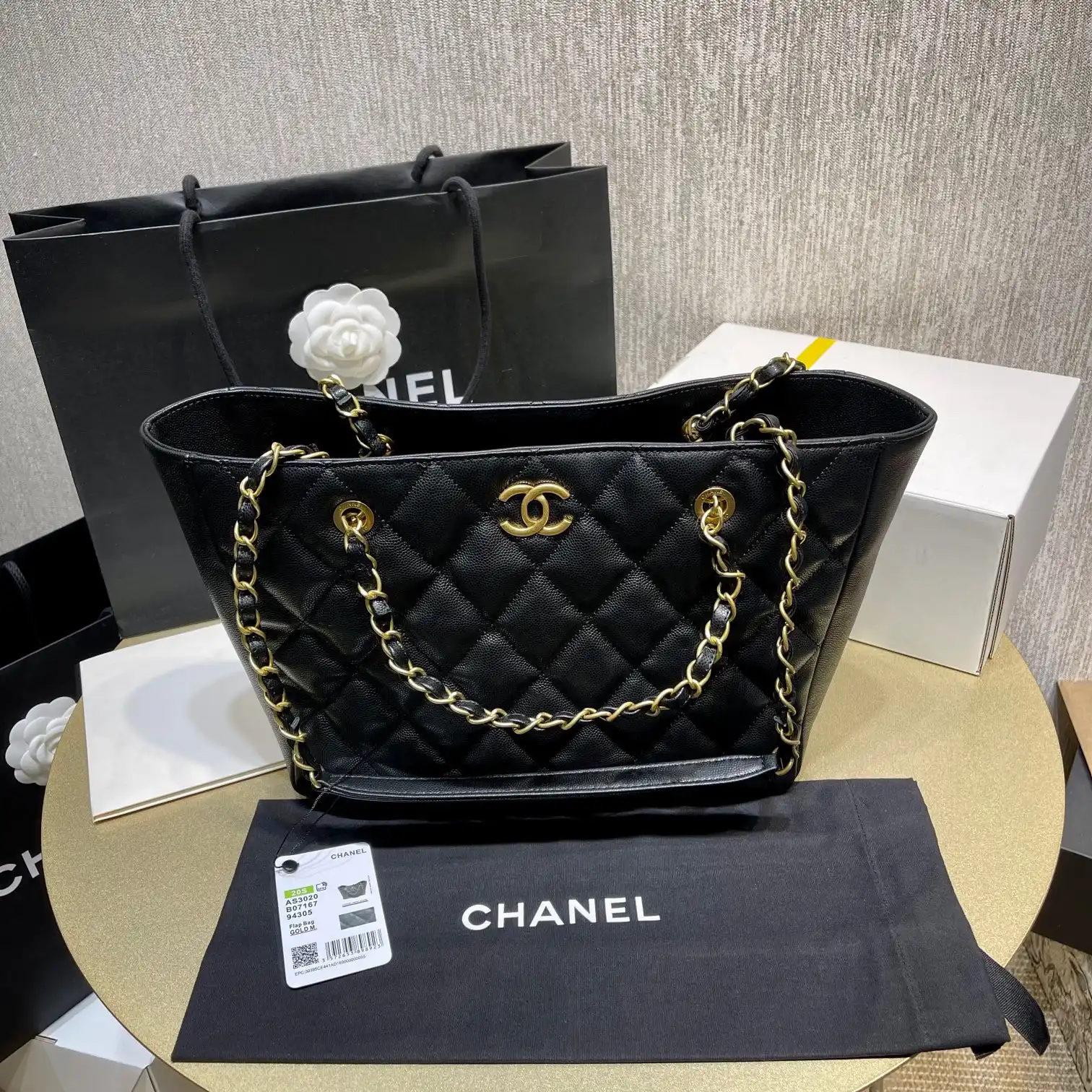 CHANEL SHOPPING BAG