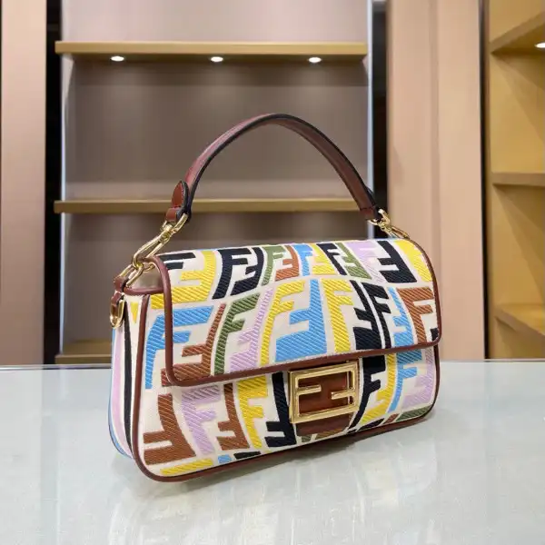 FENDI BAGUETTE