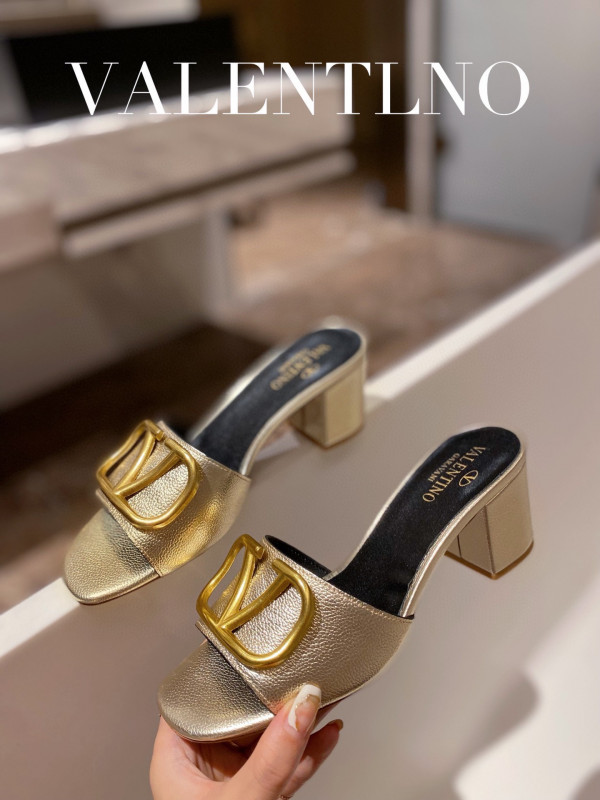 HOT SALE VALENTINO VLOGO SIGNATURE SLIDE SANDAL