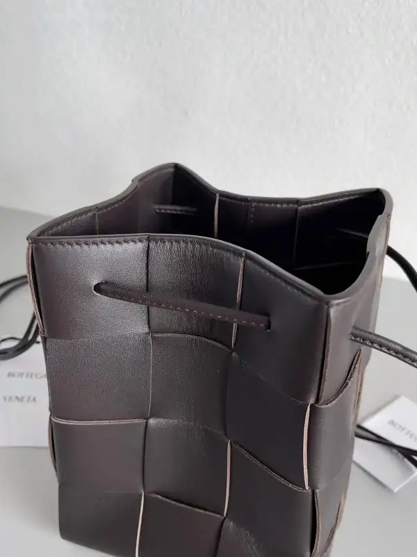 Cheap BOTTEGA VENETA Cassette Bucket Bag