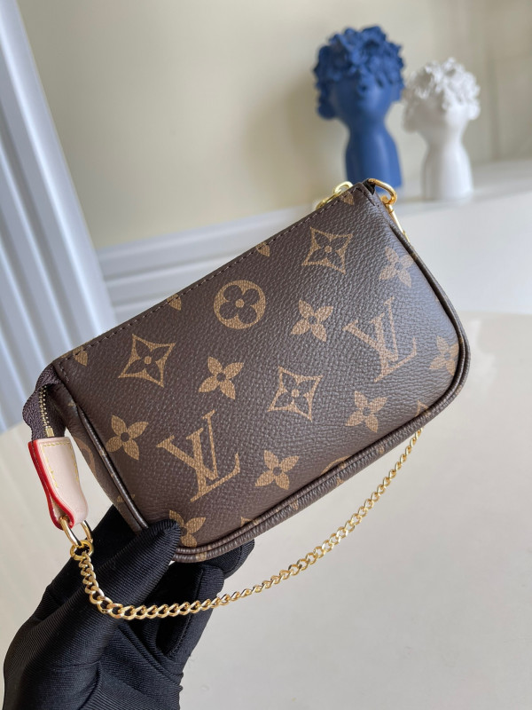 LOUIS VUITTON MINI POCHETTE ACCESSOIRES