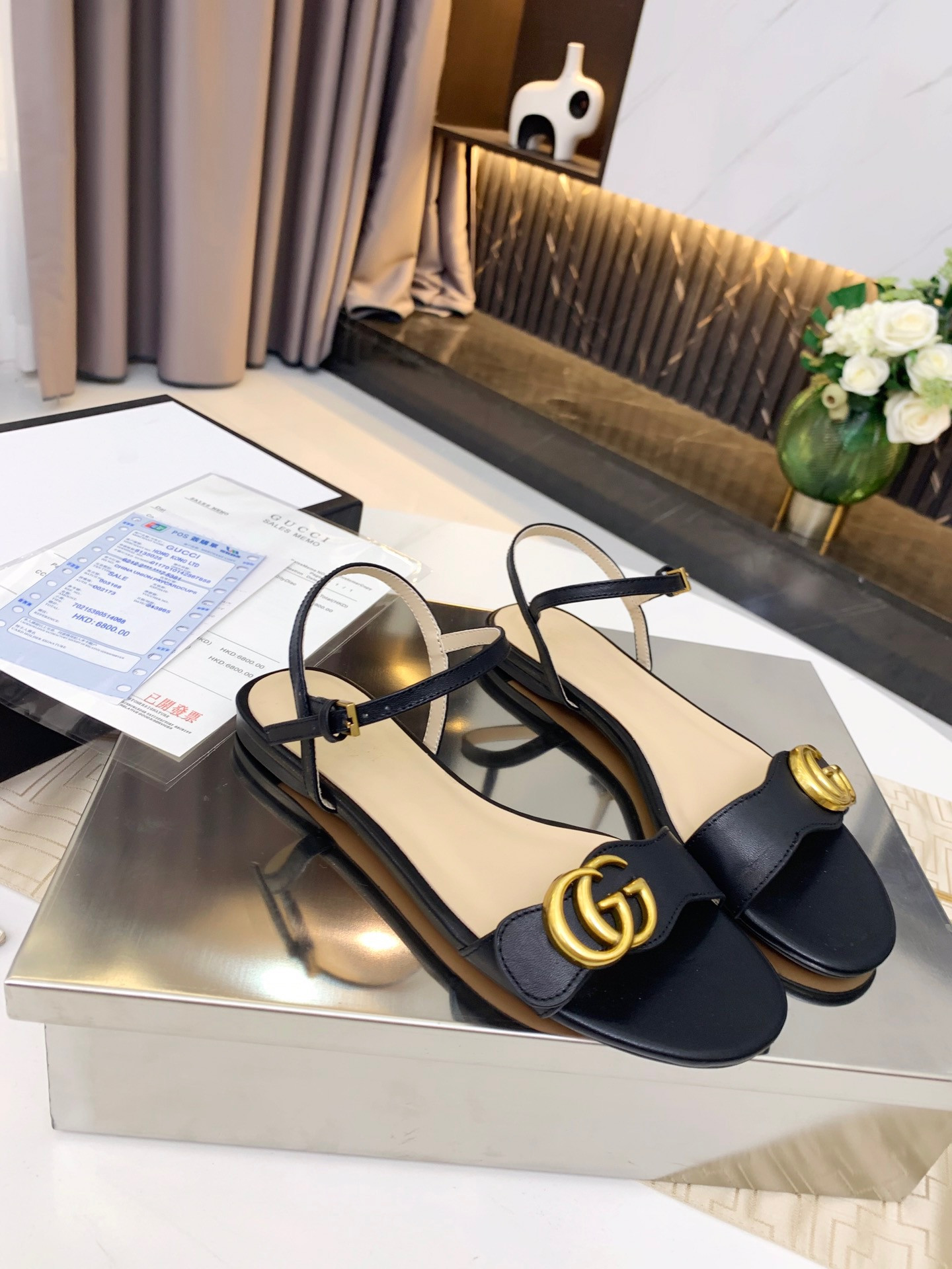 HOT SALE GUCCI Leather sandal