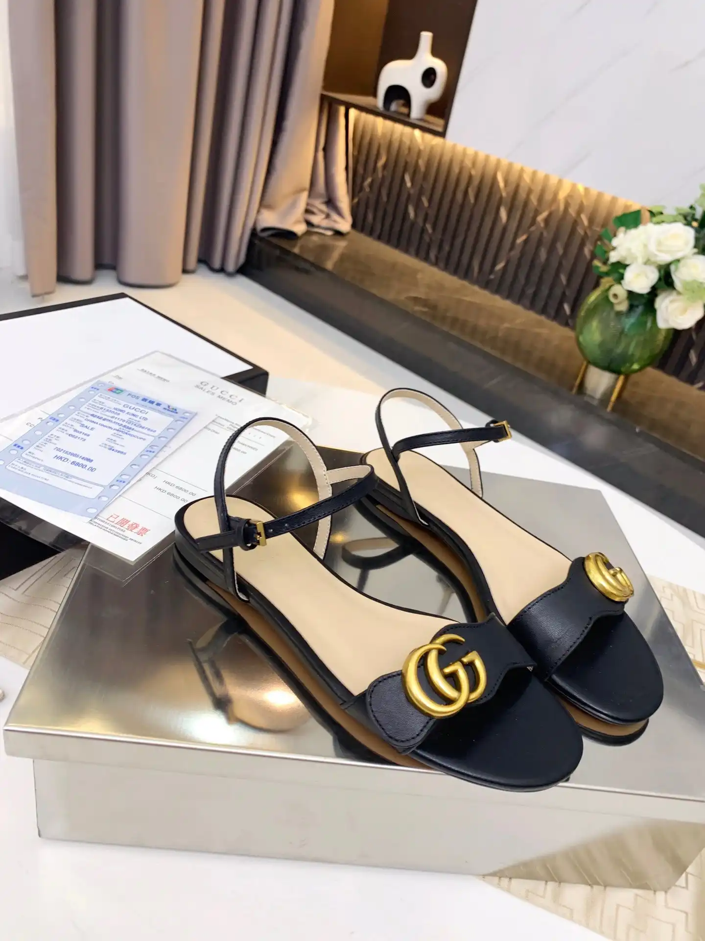 GUCCI Leather sandal