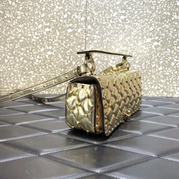 Firstbag Ru VALENTINO ROCKSTUD SPIKE SHOULDER BAG IN CRACKLE-EFFECT METALLIC