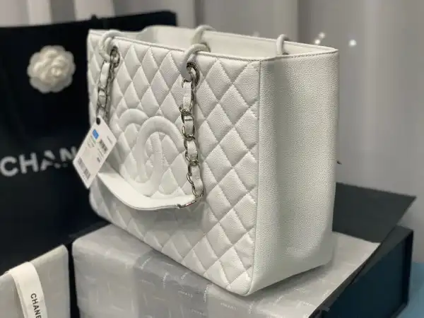 Firstbag Ru CHANEL TOTE BAG