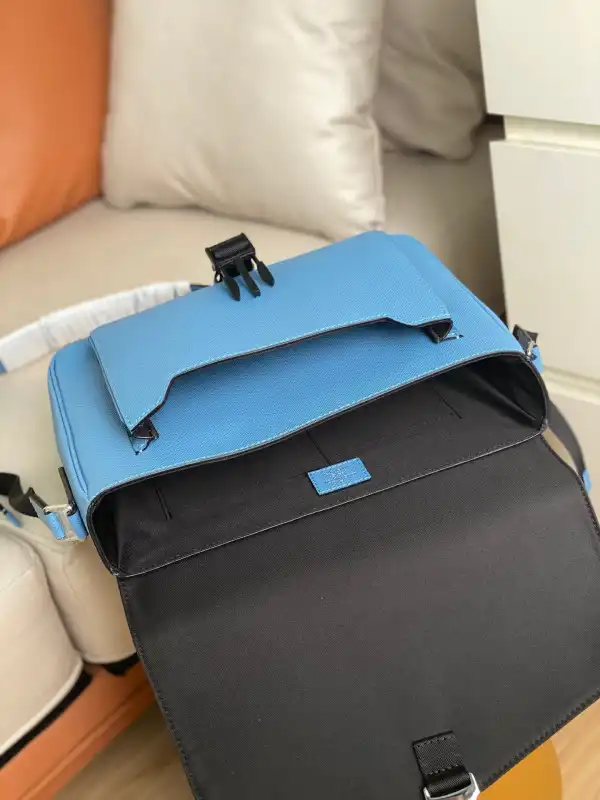 Affordable LOUIS VUITTON NEW MESSENGER