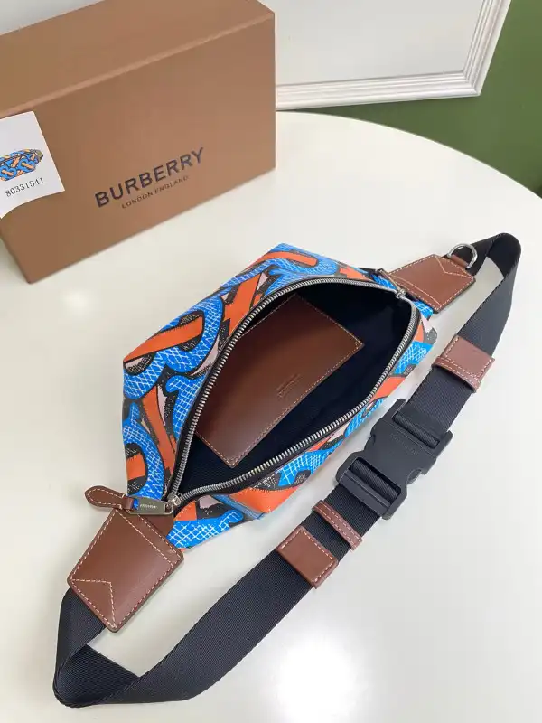 Bagsoffer BURBERRY Bum Bag