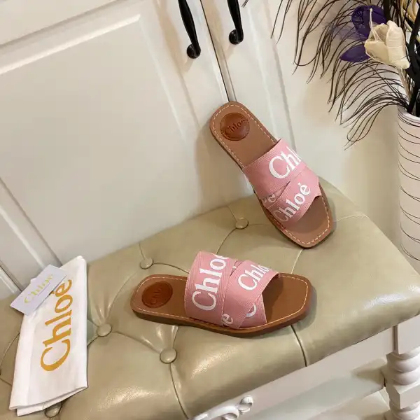 First bag ru CHLOÉ woody flat mule