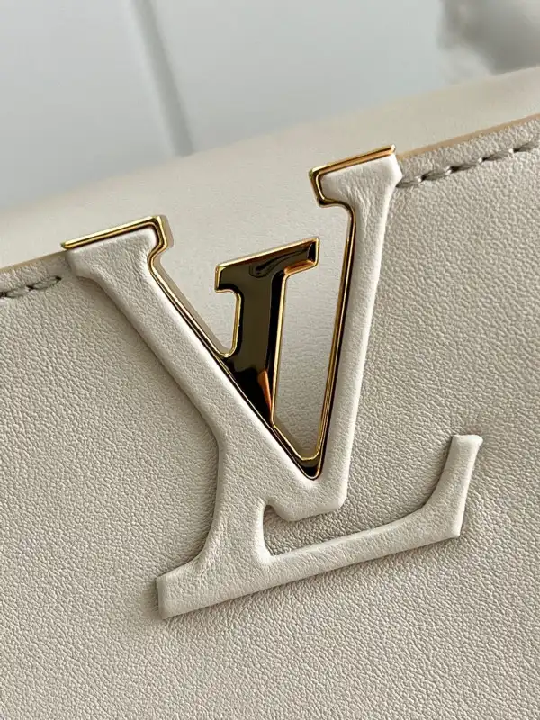 LOUIS VUITTON CAPUCINES BB