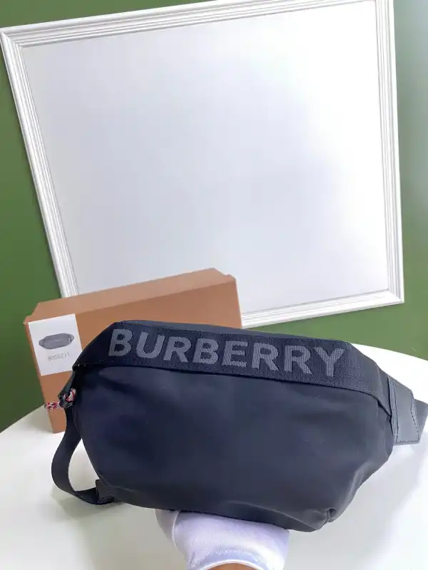 BURBERRY Bum Bag