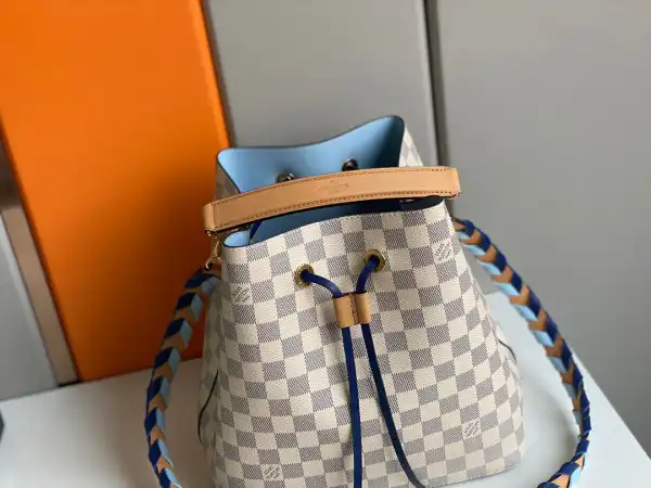 LOUIS VUITTON NÉONOÉ MM