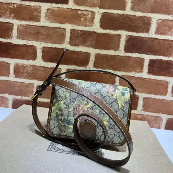 GUCCI Mini shoulder bag with Interlocking G