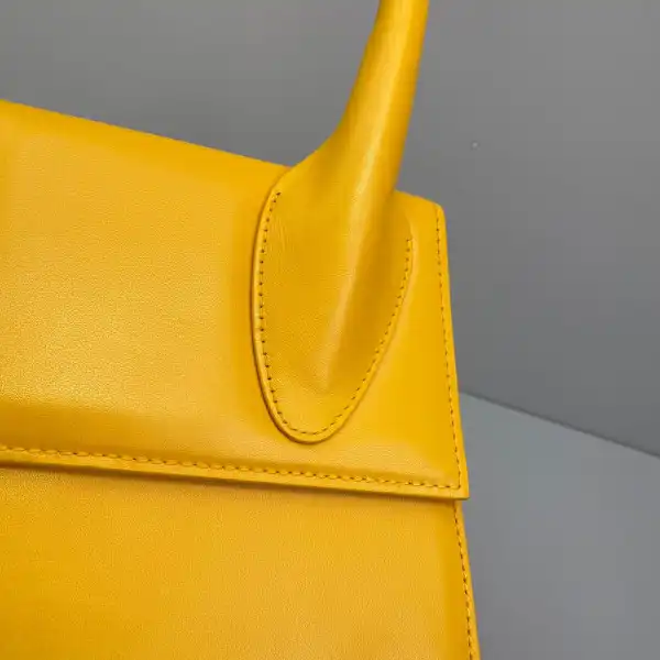 First bag ru JACQUEMUS Le grand Chiquito