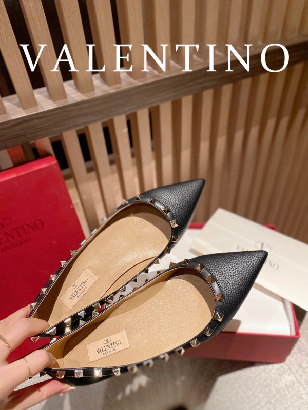 VALENTINO ROCKSTUD FLAT