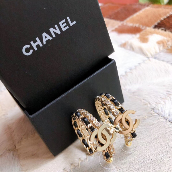 HOT SALE CL EARRING 2020