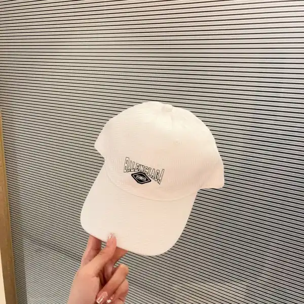 First bag ru BALENCIAGA LOGO CAP