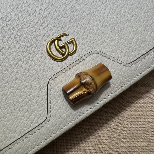 HOT SALE Gucci Diana mini bag with bamboo