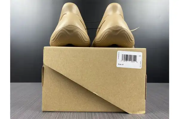 First Bag Ru ADIDAS YEEZY FOAM RNNR OCHRE GW3354