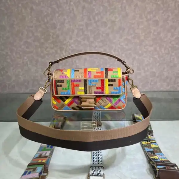 FENDI BAGUETTE