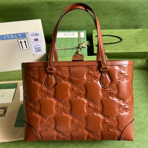 GUCCI GG matelassé leather medium tote