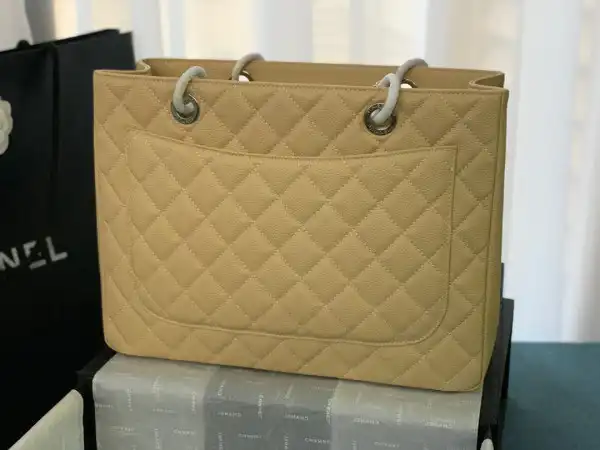 CHANEL TOTE BAG