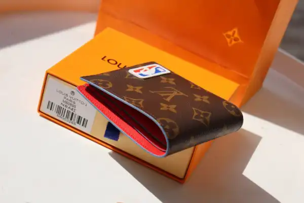 LOUIS VUITTON LVXNBA MULTIPLE WALLET