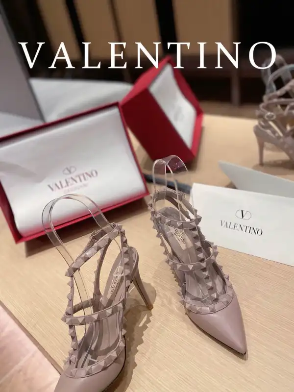 Yupoo bagsoffer VALENTINO ROCKSTUD SANDAL