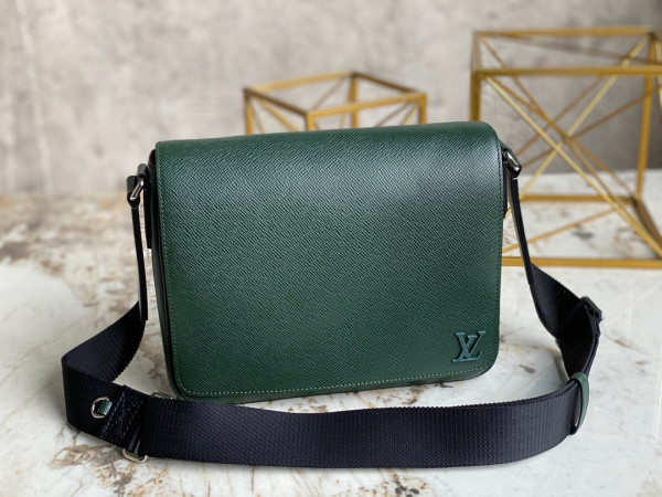 HOT SALE LOUIS VUITTON DISTRICT PM