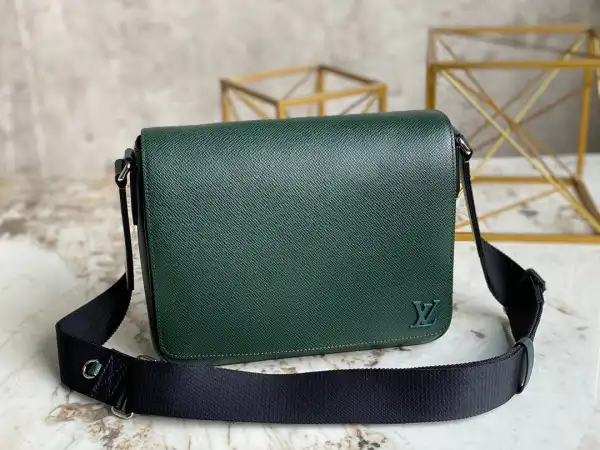 Cheap LOUIS VUITTON DISTRICT PM