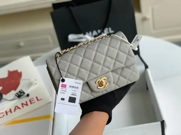 CHANEL FLAP BAG 20CM