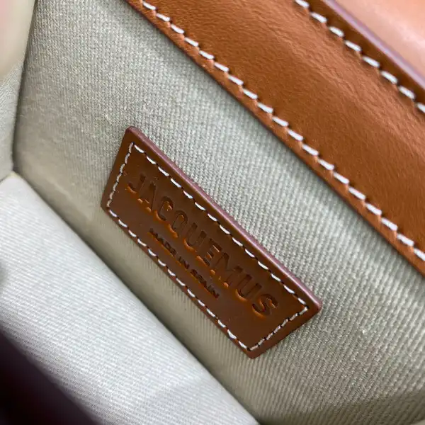 JACQUEMUS Le Chiquito Mini Bag