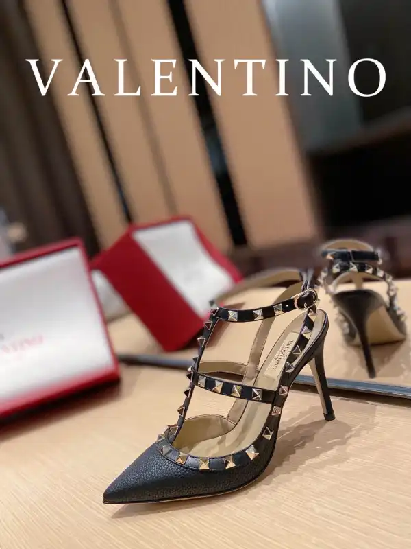 Yupoo bagsoffer VALENTINO ROCKSTUD SANDAL